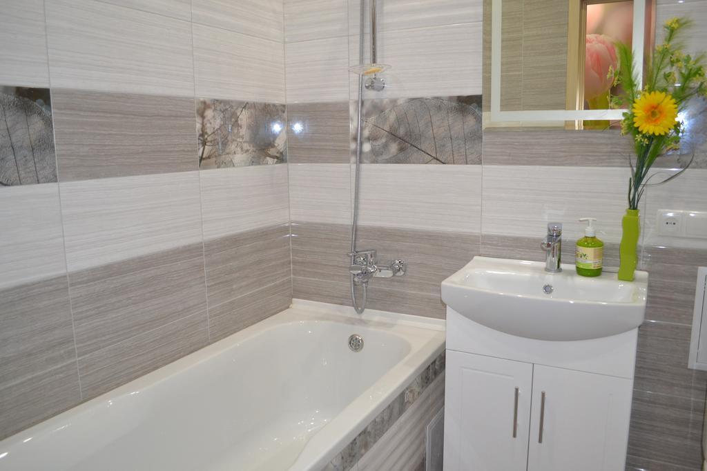 On Yuvilejnyj Avenue Apartment *